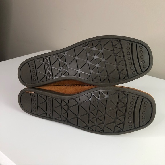 Minnetonka Women’s brown suede fringes high top moccasin booties 9 - Picture 8 of 8